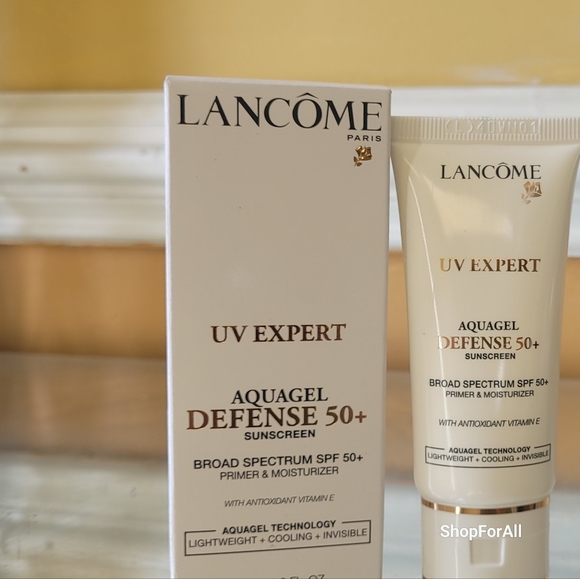 🥳🥳HOST PICK🥳🥳Lancome - Picture 2 of 5